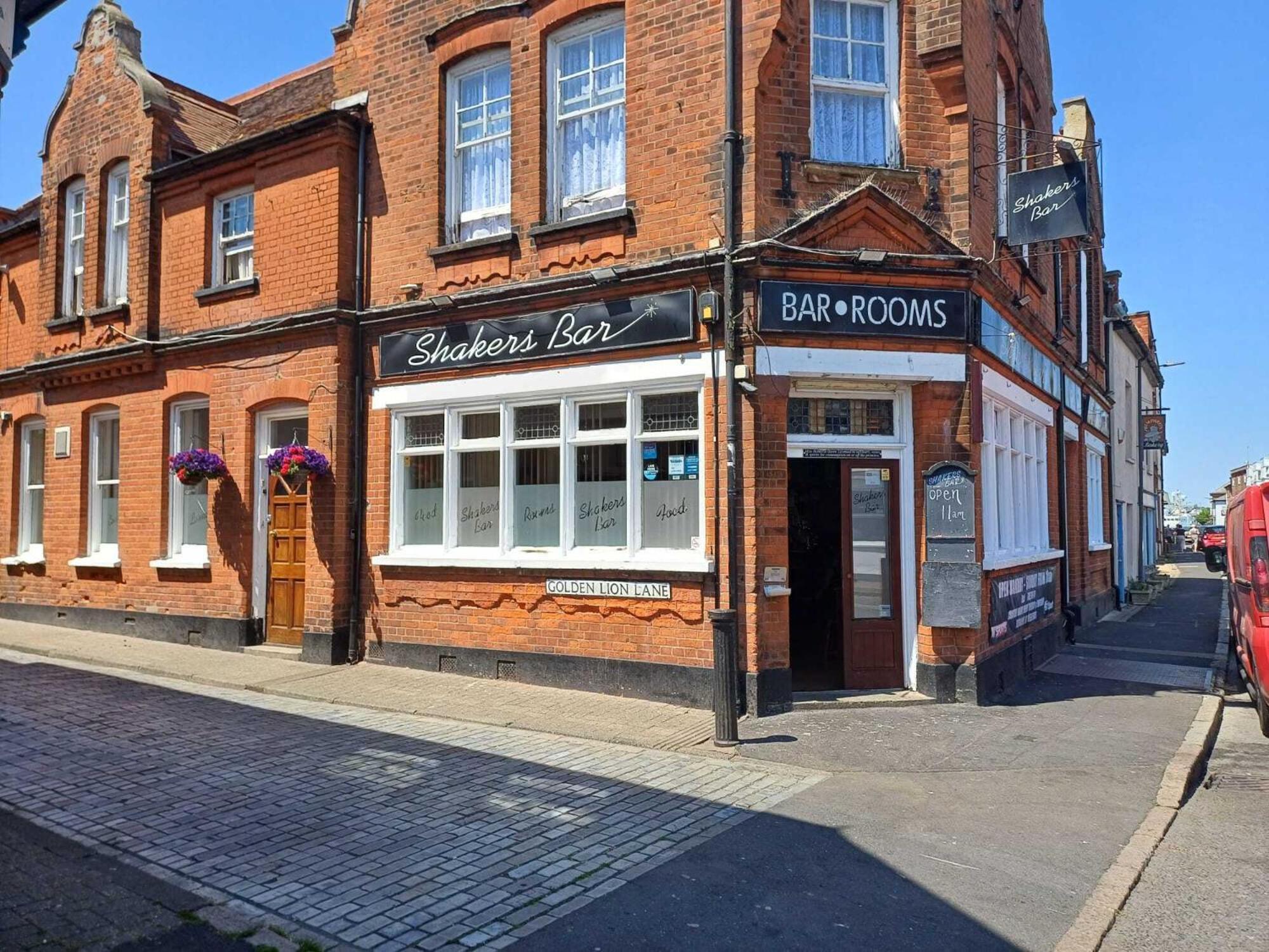 Shakers Inn Harwich Exterior foto